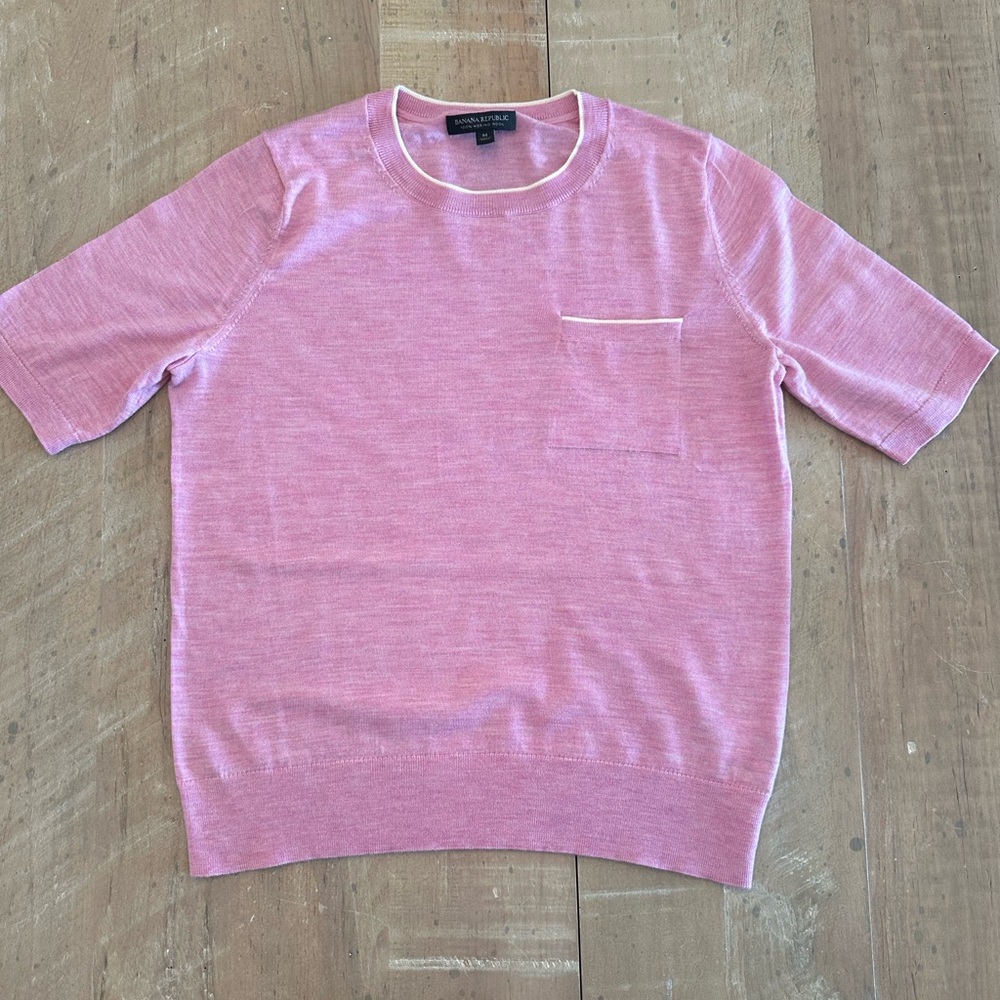 Banana Republic Pink 100% Merino Wool Sweater (Size M)